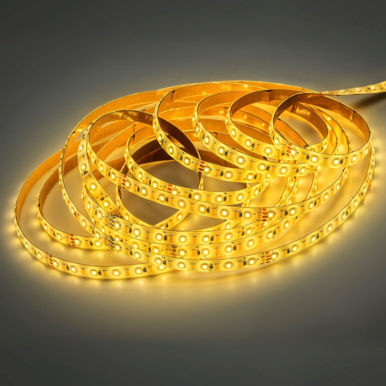 <strong>Positivo Casa Inteligente explica como usar a Smart Fita LED Wi-Fi RGB para decorar ambientes e entrar no clima da Copa</strong>