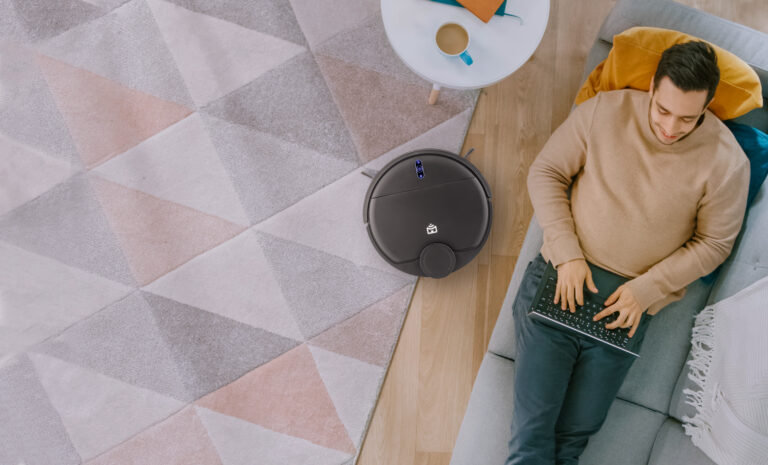 Positivo Casa Inteligente lança robô aspirador de alta performance com mapeamento a laser e sensores aprimorados