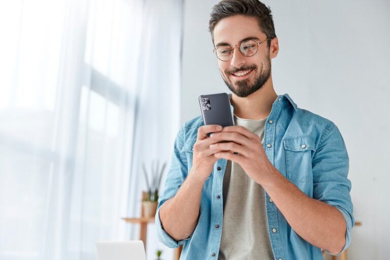 <strong>Novo smartphone Positivo Twist 5 Max chega com 128 GB de memória e um dos melhores preços da categoria</strong>