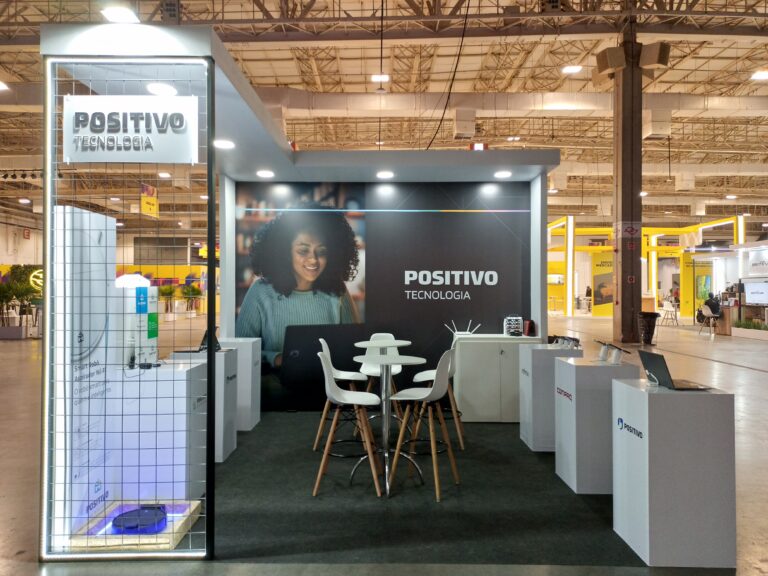 Positivo Tecnologia participa do MeLi Experience 2023 com estande e diversos produtos